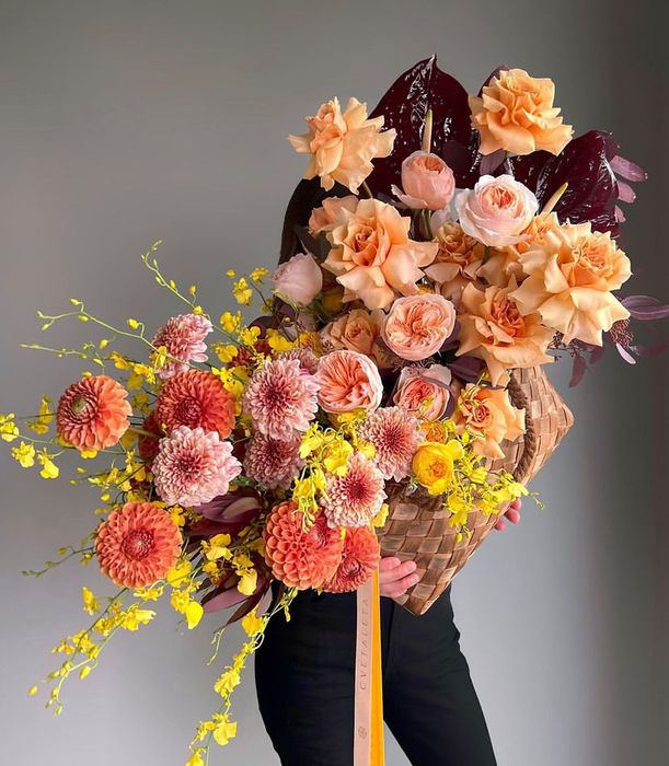 Тюльпаны голландские розы пионы