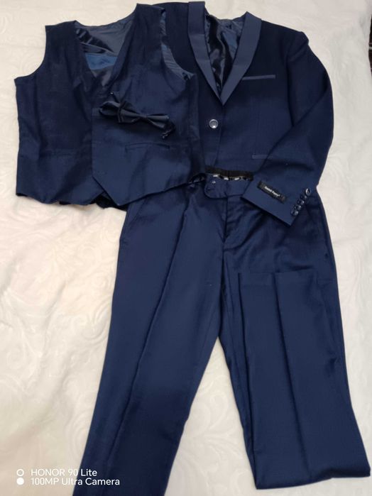 Мъжки костюм от няколко части