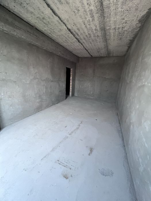 Каропка 2,3,4 этаж уйлар сотилади.