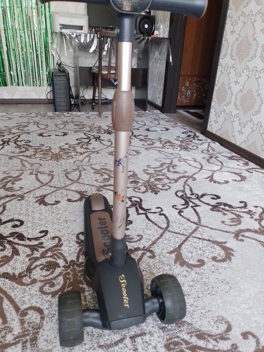 Продаю детский самокат