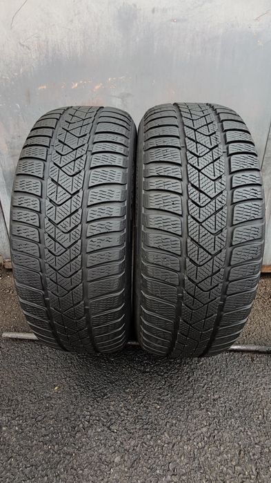 2бр. зимни гуми 225/55/17 Pirelli Sotto Zero 3, Runflat, dot22
dot21