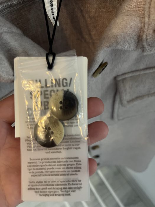 Преходно яке на марката .OBJECT