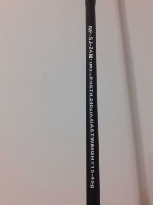 Продавам спининг въдица Fl с макара Feeder Wind 30000 С акция 15-45.