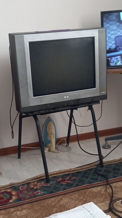 Продам телевизор