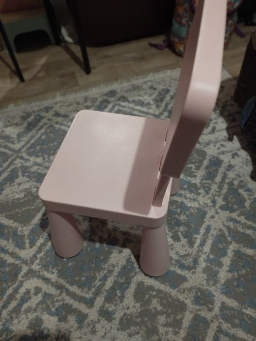 Продается детский стул Икея