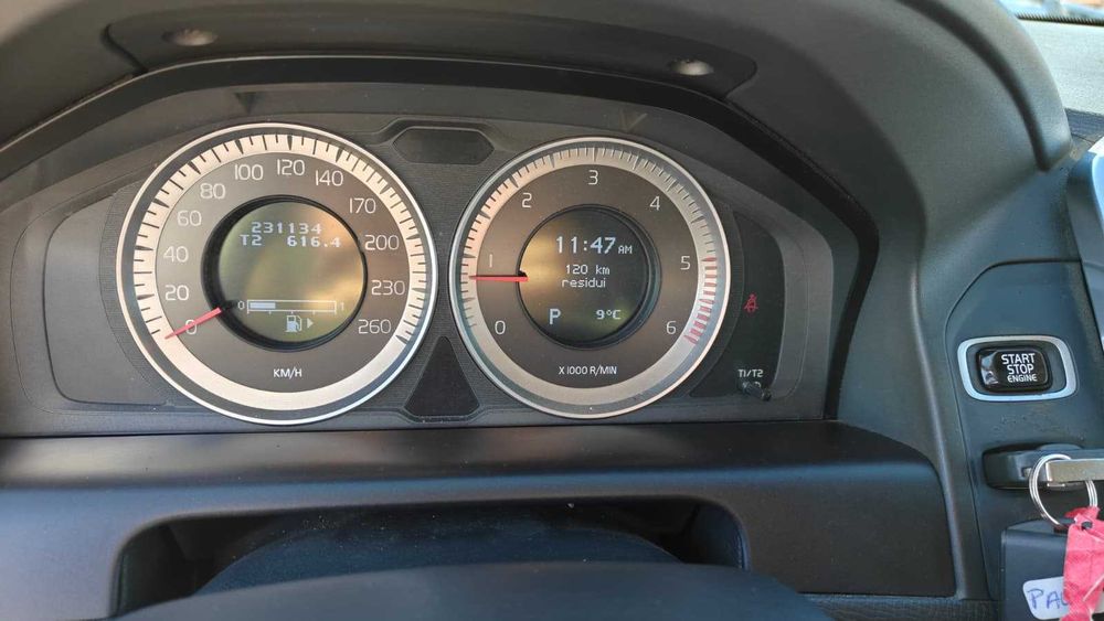 Volvo XC60, 2.0d, cu 5 pistoane, euro5 automat, 163cp - 2 chei - stare excelenta