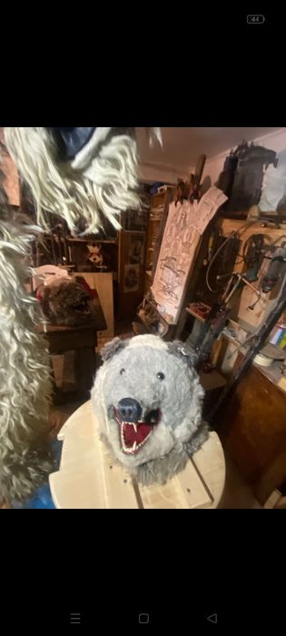 Vând 2 costume de urs