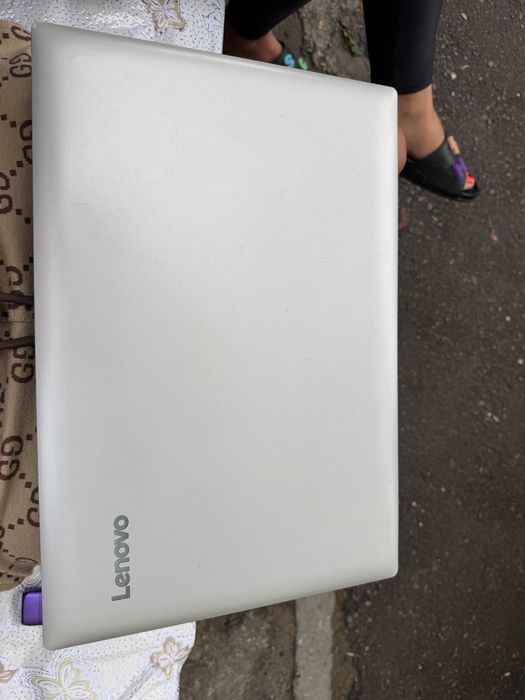 Leptop Lenovo ideapad 330