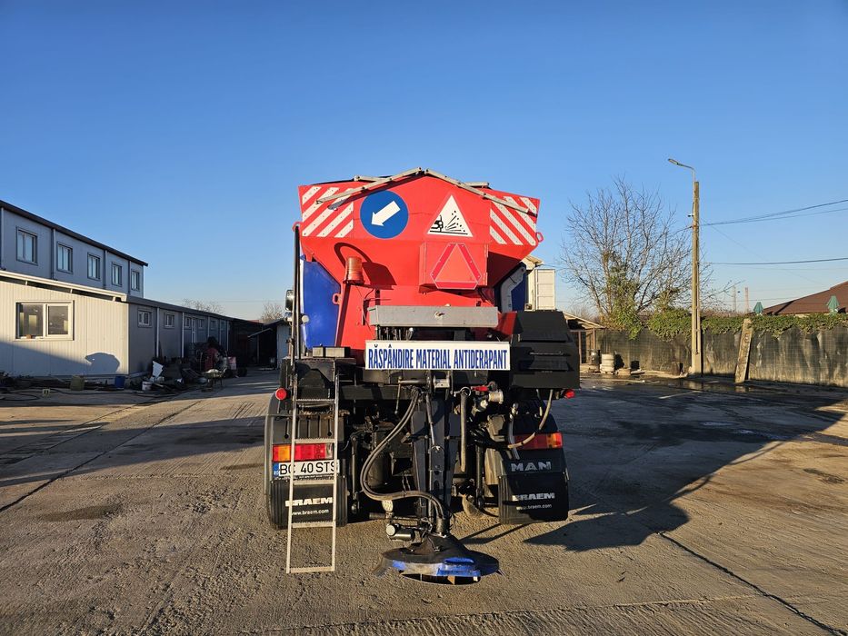 Cap tractor echipat sararita dezapezire