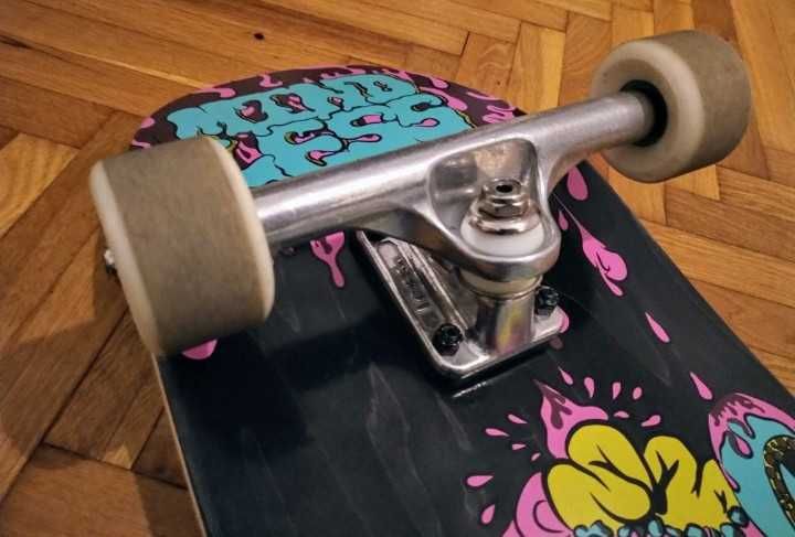 Skateboard Mindless Octopuke cruiser