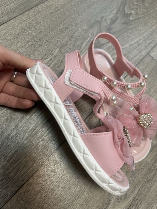 Сандали для девочки