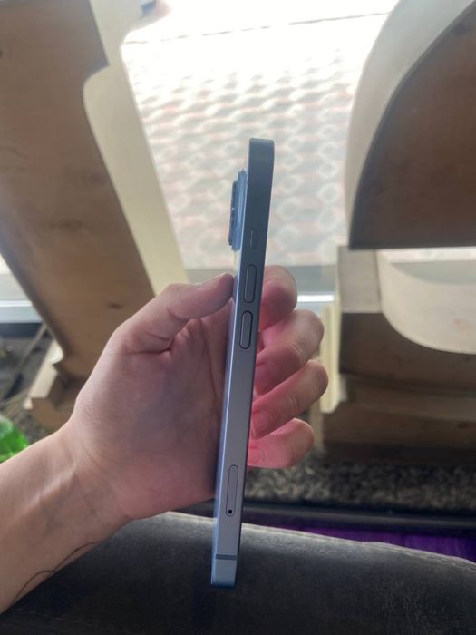 Apple iPhone 14 256ГБ, в отличном состоянии