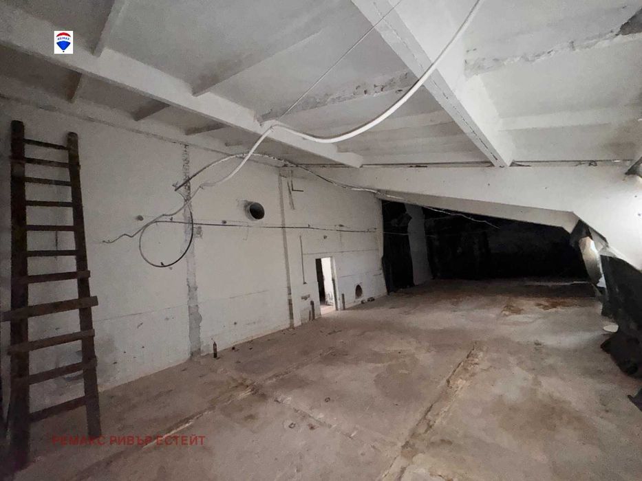 Продава се Промишлена сграда в Сливо поле - 1520 кв.м за 309 €/кв.м - Снимка #11