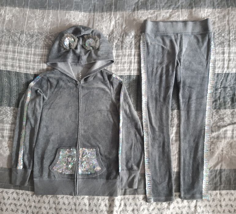 Анцунг+блузка ръст 122-128см.