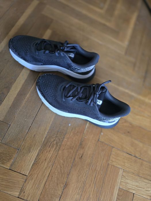 Маратонки Under Armor  38 номер