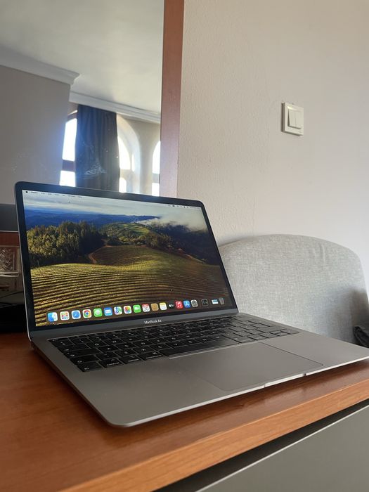 Macbook Air 2019 i5 8ram