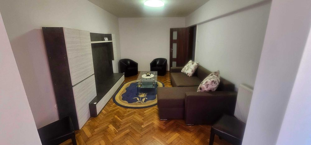 Apartament liniștit cu 3 camere în Tudor