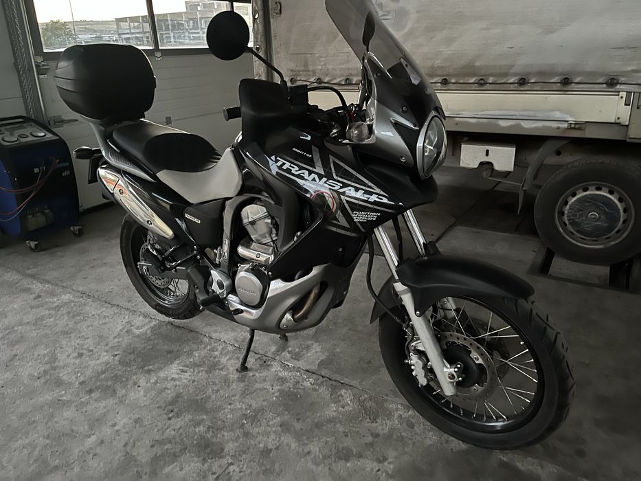 Vand honda  xl 700 v transalp  impecabila