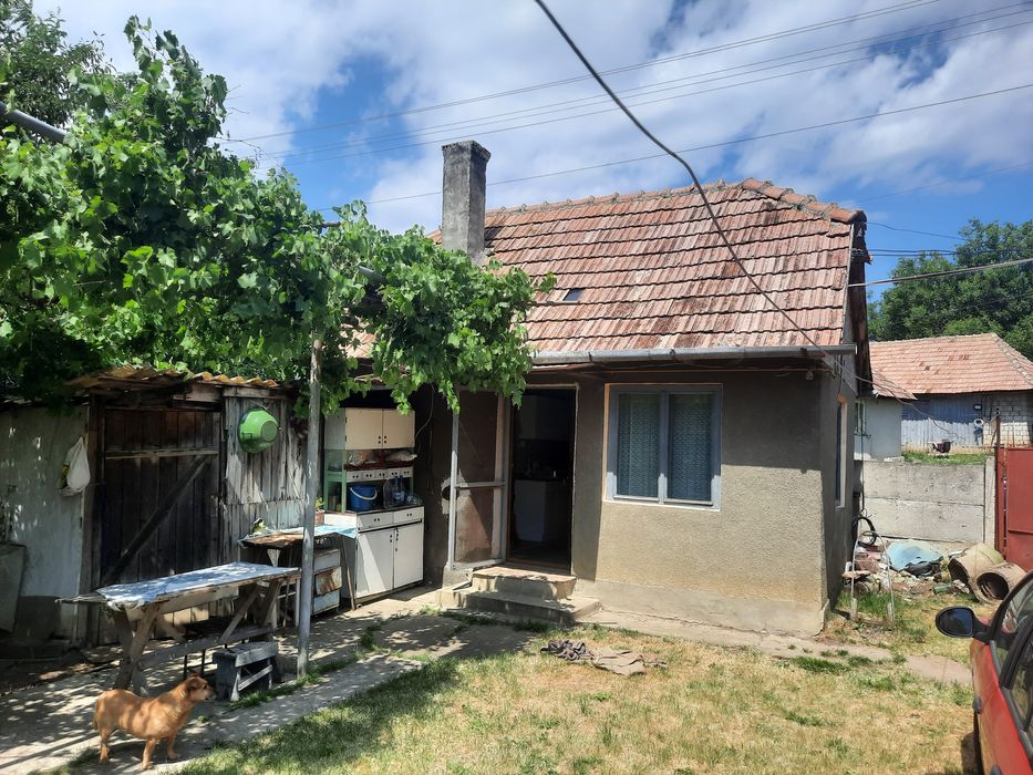 Vand casa sat Rediu comuna Aiton