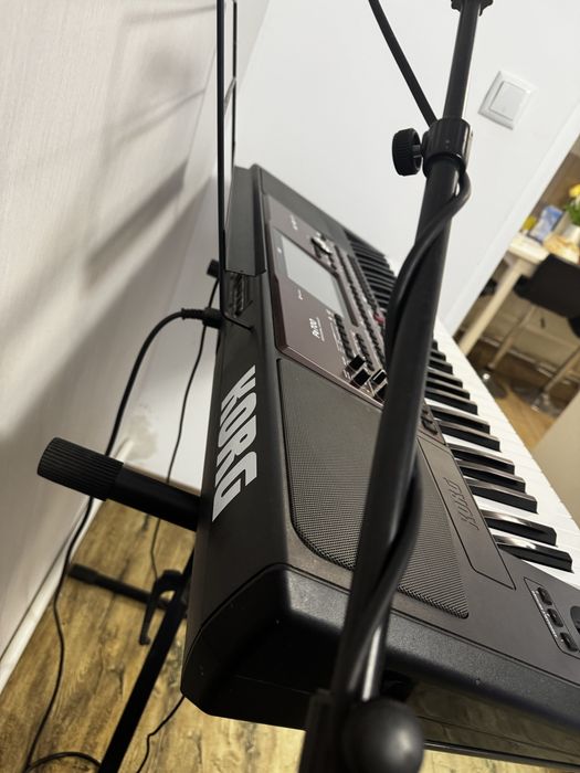 Korg pa700 ca noua, cu garantie activa