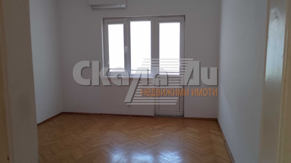 Дава се под наем Четиристаен апартамент в София, Център - 130 кв.м за 714 € - Снимка #4