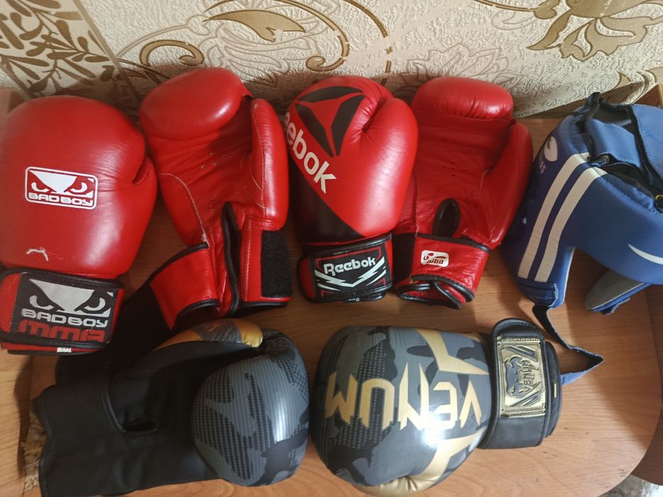 перчятки и шлема хорошем состоянии