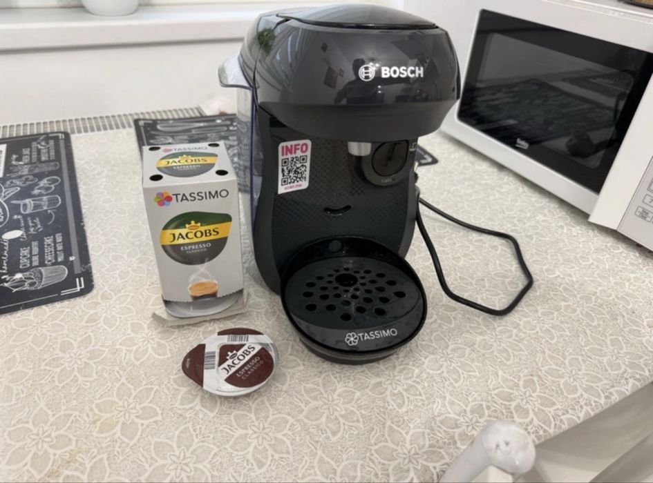DescriereVând espressor cu capsule Bosch Tassimo Happy