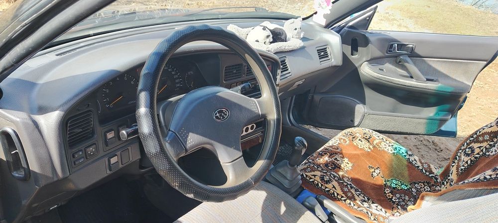 Субару Легаси 1993 года