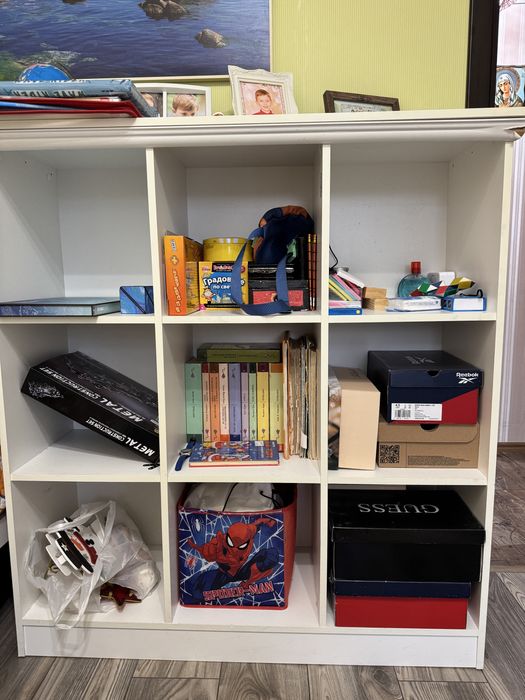 Скрин, етажерка