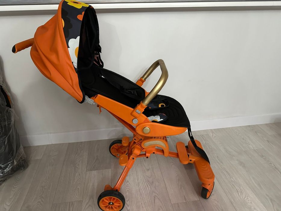 Коляска в хорошем состояний