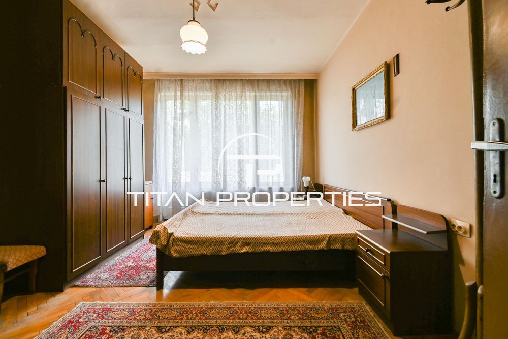 Тристаен за продажба в кв. Сухата река