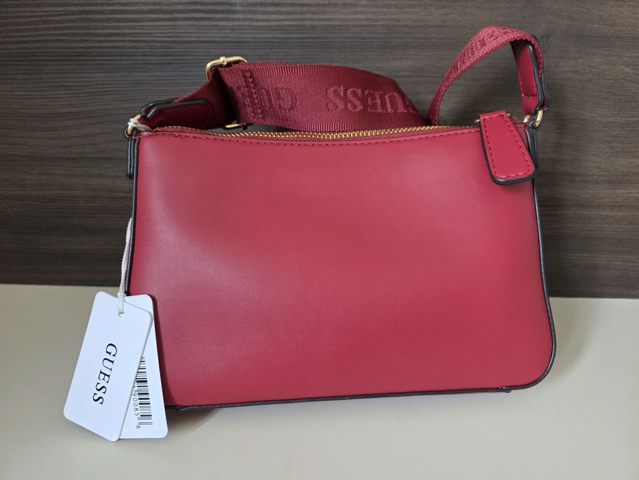 Нова Дамска чанта Guess