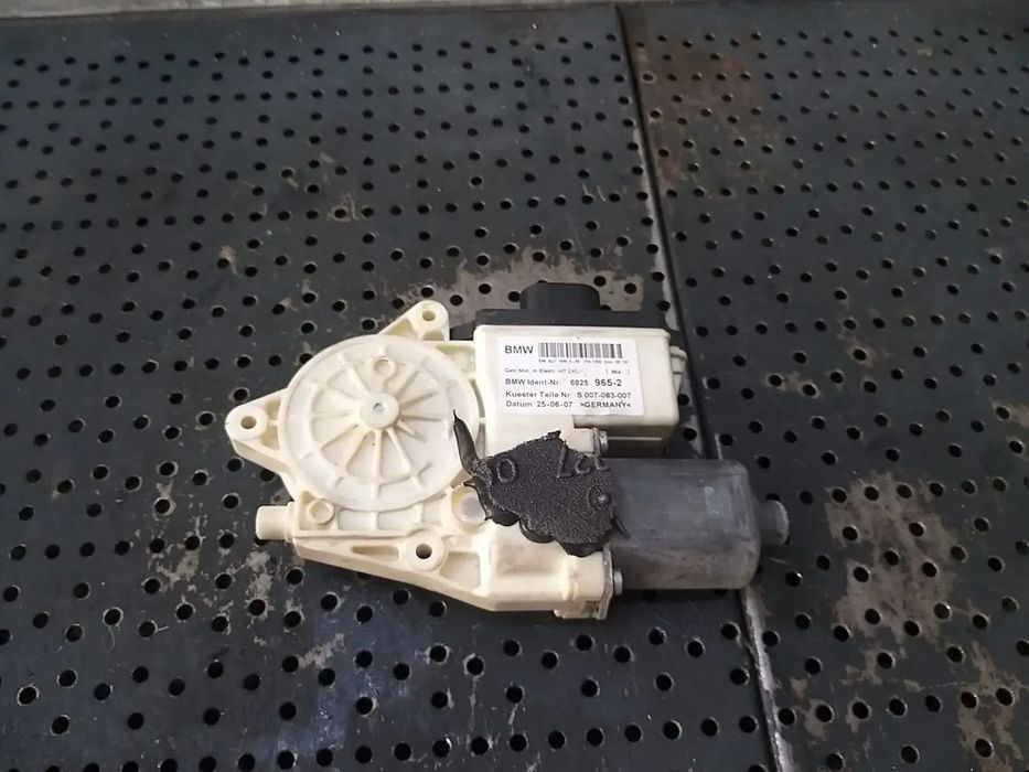 Motoras macara stanga spate bmw x3 e83 69259652 s007083007 0130822237
