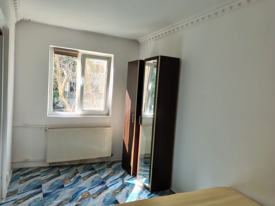 Inchiriez apartament