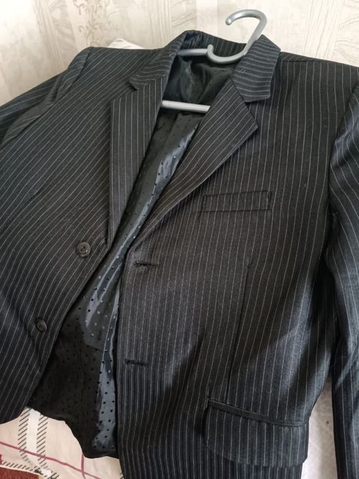 Продается подростковый пиджак