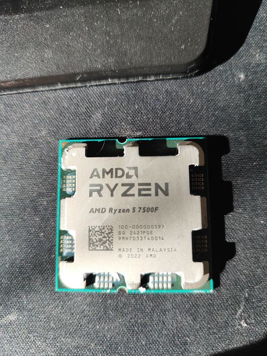 Продам процессор AMD Ryzen 5 7500F