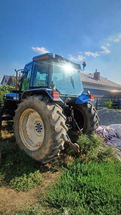 Vând tractor New/Holland , 4x4, 117 cai putere, semiautomat