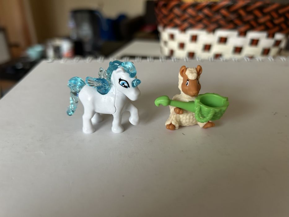 Играчки Kinder Joy - Stranger things, Harry Potter, Super Mario и други.