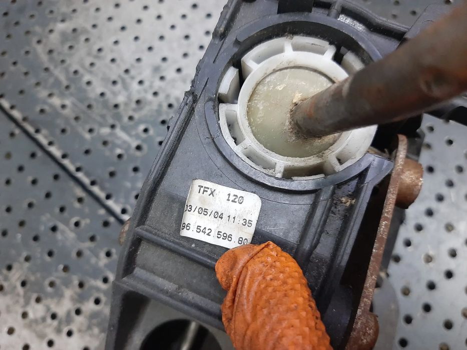 timonerie schimbator viteze 1.4 hdi 5 trepte peugeot 307 sw 9654259680