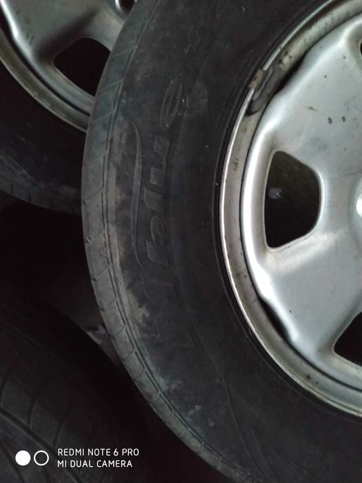 Метални  Джанти  с гуми за Subaru forester 15 цола гумите цена 250 лв