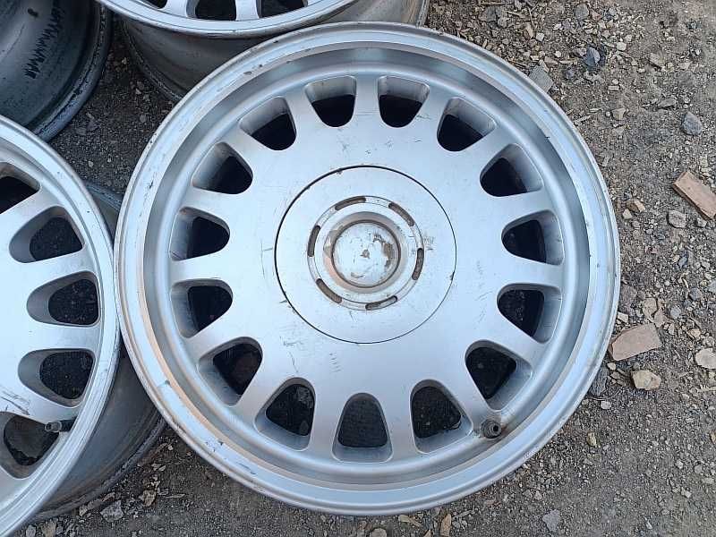 Продам оригинальные легкосплавные диски на автомашину БМВ 7 e38