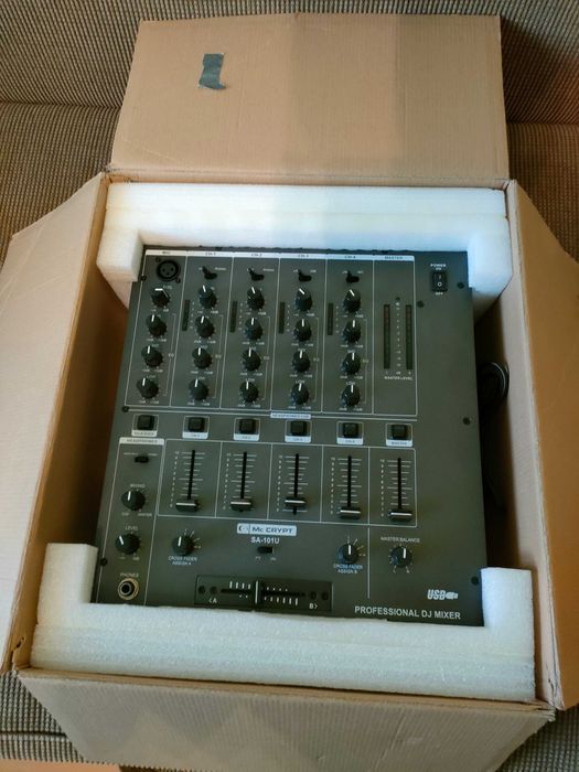 Lot 4 mixere Mc Crypt Behringer Stanton Cluj-Napoca • OLX.ro