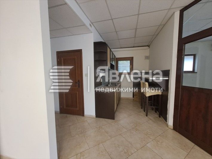 Дава се под наем Магазин в София, Изток - 96 кв.м за 1700 € - Снимка #3