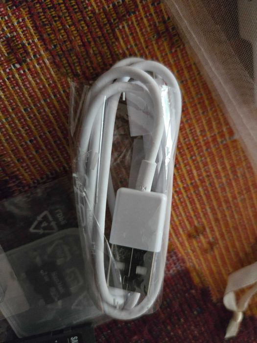 Нови Samsung зарядно кабели