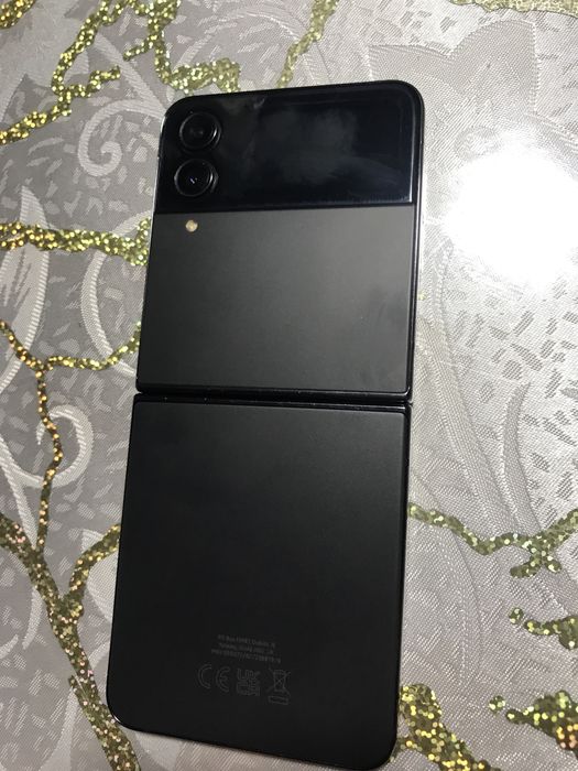 Samsung galaxy zflip4 126gb