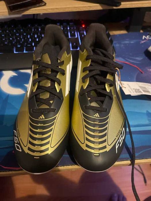 adidasi, nike, adidas