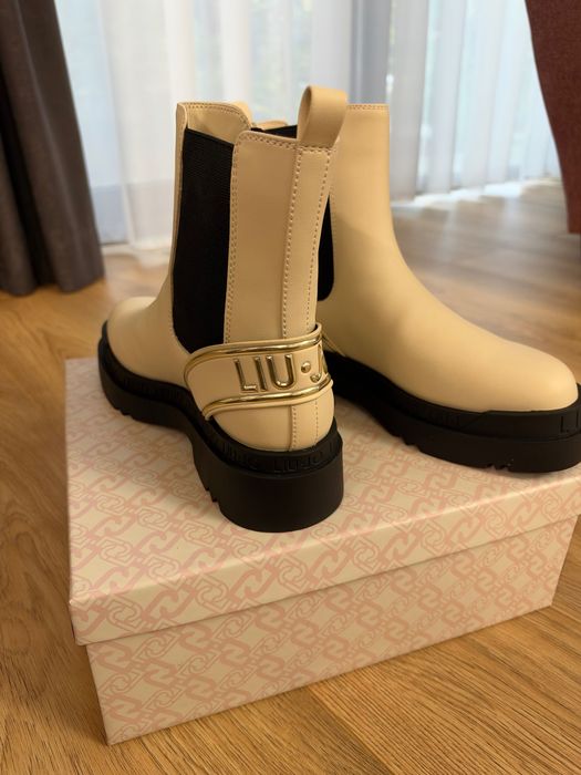 Бежови Боти Liu Jo