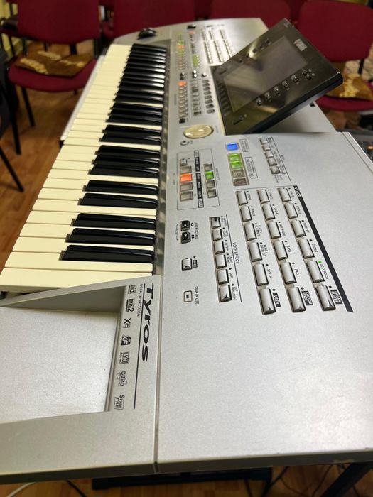 Yamaha   tyros 1