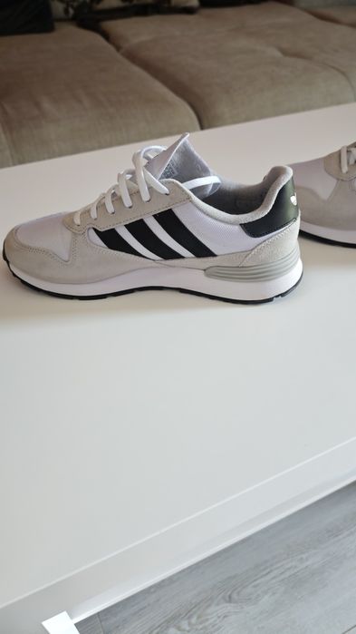 Маратонки Adidas