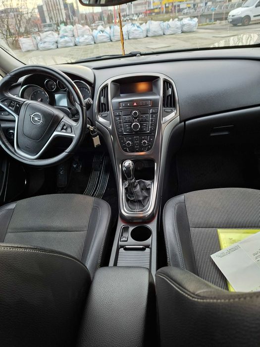 vand opel astra j 2010